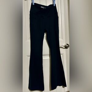 POPFLEX Crisscross Hourglass® Flared Legging with Pockets - Dark Blue